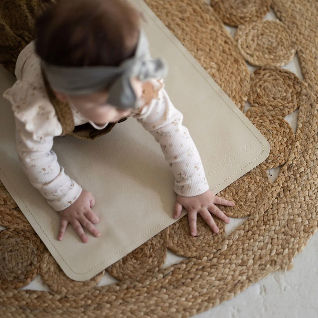 LEATHER CHANGE MAT 'OAT'